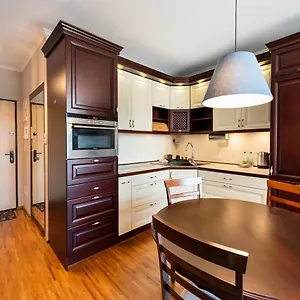 https://metro-wilanowska-homely-apartment.warsawhotelspoland.com